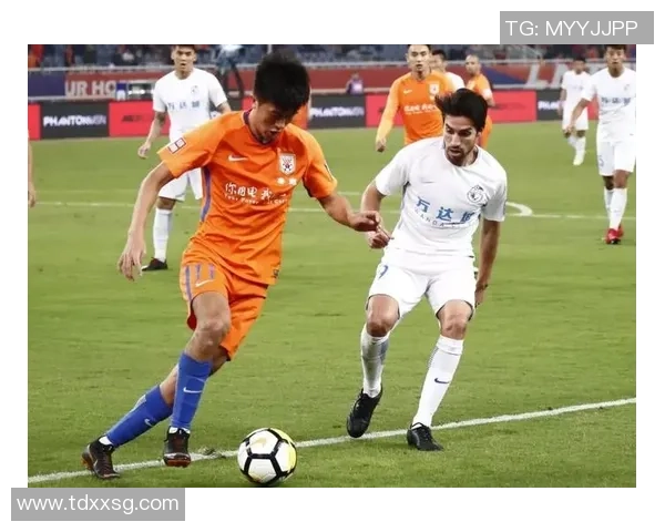 山东鲁能主场大胜深圳佳兆业三球零封展现强劲实力